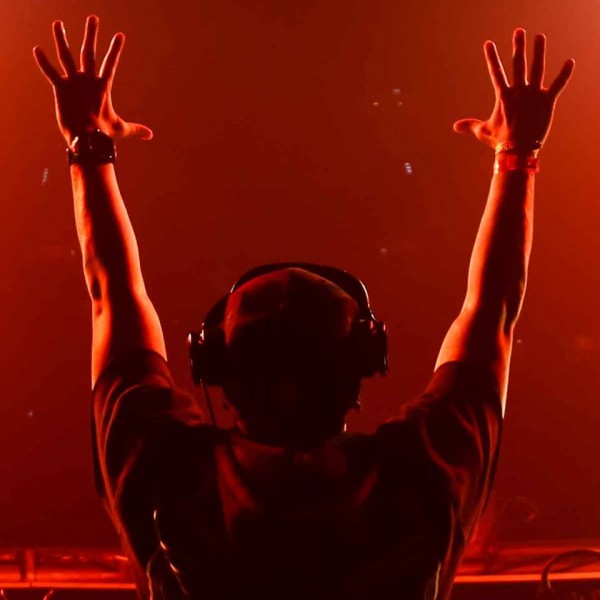 Chuckie - Dirty Funkin Beats (www.ICanGiveYouHouse.com)
