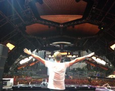 Armin van Buuren feat. Trevor Guthrie – This Is What It Feels Like (W&W Remix)